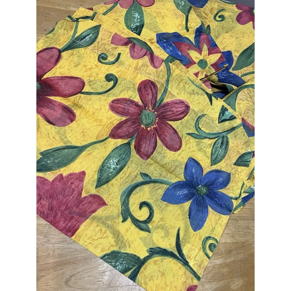 The Unbranded Brand flower power